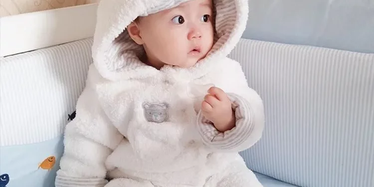 Bear Design Long Sleeve Baby Jumpsuit: Comfort And Style For Your Little One